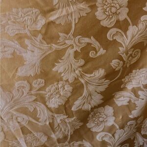 GOLD TAUPE VERY HEAVY DAMASK TABLE CLOTH TABLECLOTH ROUND FRINGE 72 INCH CIRCLE